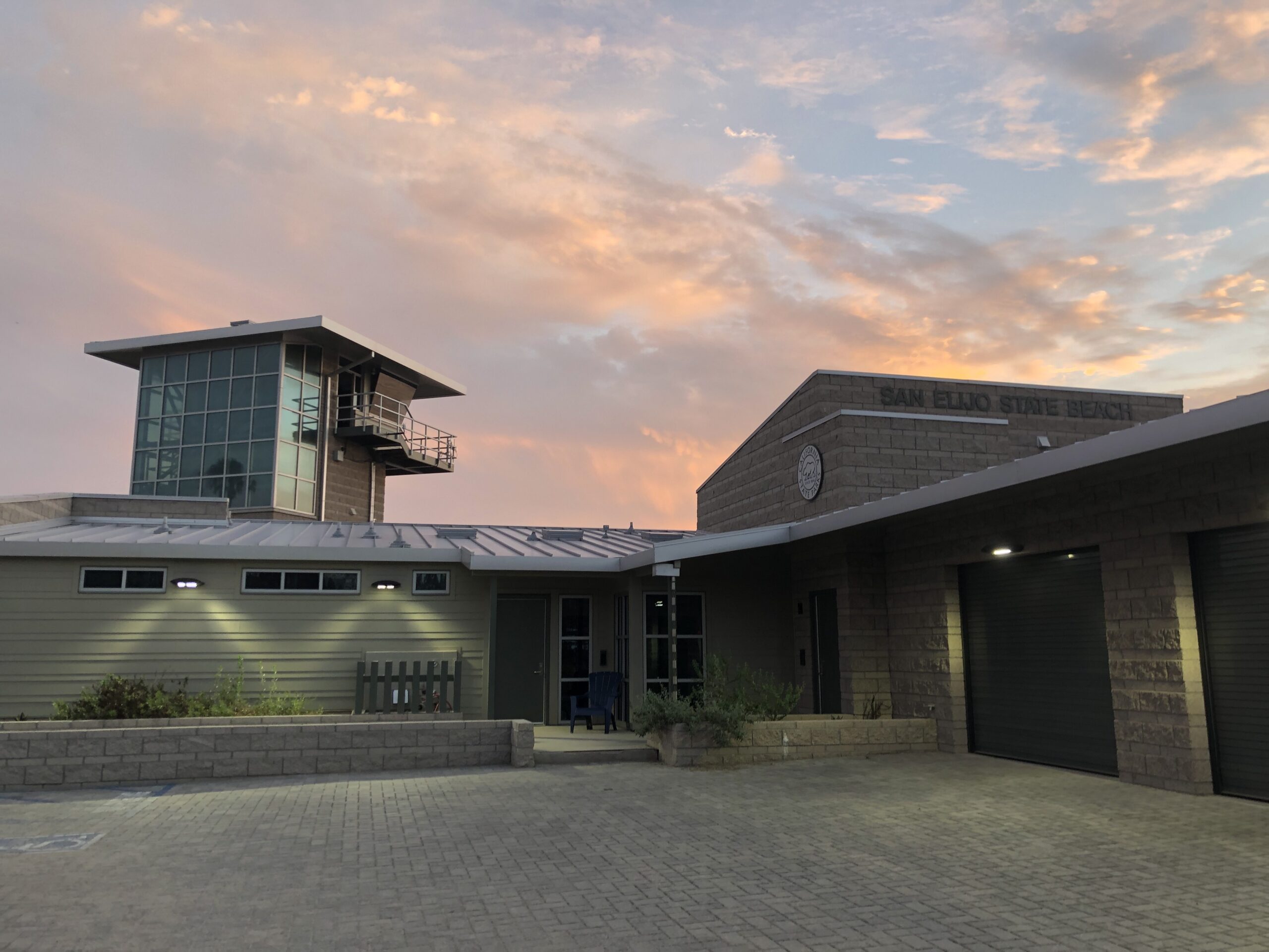 San Elijo Lifeguard Tower